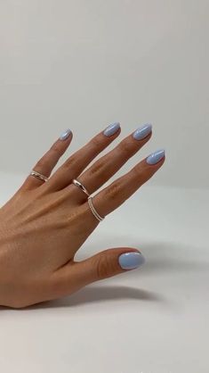 Simple Nails September, Cool Light Blue Nails, Simple Detail Nails, Post Breakup Nails, Oval Gel Nails Summer, Nails To Go With A Blue Dress, Mail Colors 2023 Summer, Nail Inspo September, Regular Gel Nails