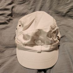 Xhilaration Brand White Cap. Nwt. White Casual Flat Cap, Casual White Flat Cap, Adjustable White Flat Cap, White Flat Cap Hat One Size Fits Most, White Flat Cap For Outdoor, Outdoor White Flat Cap, White Flat Cap For The Beach, White Flat Cap For Beach, White Brimmed Baseball Cap For Outdoor