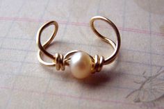 Clay Clips, Pearl Jewlery, Wire Jewelery, Cartilage Jewelry, Gold Ear Cuff, Diy Wire Jewelry, Handmade Wire Jewelry, Wire Wrapped Rings, Women's Jewelry And Accessories