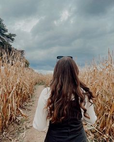 Outside, photo shoot, fall, outfits, overalls, white collared long sleeve cotton white shirt Fall Senior Session, Fall Photo Shoot, Grand Rapids Michigan