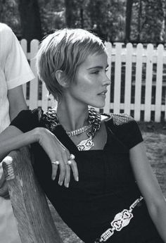 Isabel Lucas, Hair Cute, Vogue Australia, Hair Crush, Short Haircut, Blonde Pixie, Medium Hair Cuts, Hair Envy