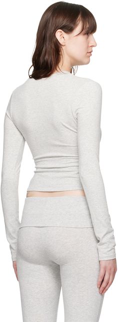 Stretch cotton jersey T-shirt. Crewneck. Supplier color: Light heather gray Gray Stretch T-shirt For Loungewear, Gray Stretch Tops For Loungewear, Fitted Heather Grey Crew Neck Tops, Heather Grey Stretch Top For Loungewear, Basic Gray Tops For Loungewear, Fitted Gray T-shirt For Loungewear, Athletic Heather Stretch Crew Neck Top, Fitted Athletic Heather Crew Neck Top, Basic Athletic Heather Crew Neck Top