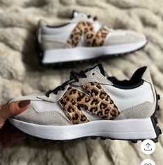 Leopard Print Sneakers Outfit, Golden Goose Sneakers Outfit, High Class Fashion, Fall Winter Fashion Trends, Leopard Print Sneakers, Tennis Shoes Outfit, Body Fashion, Fashion Diva