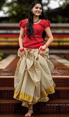 Anaswara Rajan, Long Skirt And Top, Cotton Gowns, Half Saree Designs, Long Dress Design, Indian Photoshoot, Photoshoot Dress