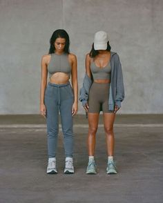 Yeezy Models, Body Temple, Granola Outfits, Orange Suit, Hot Orange, Tomboy Chic, Gym Fits