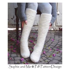 Crocheted Socks, Crochet Footwear, Christmas Socks Pattern, Learning Crochet, Crocheted Clothes, Leg Socks, Crochet Socks Pattern, Tall Socks, Crochet Hack