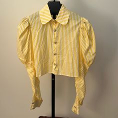 Size Large La Ros Cropped Button Up! Puff Sleeves! So Cute One! A Must Try! Cute Yellow Spring Blouse, Cute Yellow Fitted Blouse, Yellow Cotton Puff Sleeve Tops, Trendy Yellow Blouse With Button Closure, Yellow Button-up Blouse With Button Closure, Yellow Cotton Tops With Buttons, Trendy Yellow Blouse With Buttons, Yellow Trendy Collared Blouse, Trendy Yellow Button-up Blouse