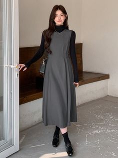 Gris Casual Collar sin mangas Tela tricotada Color combinado,Liso A línea Embellished No-Elástico Winter Dresses For Petite Women, Gray Dress Outfit, Winter Long Dress, Grey Dress Outfit, Dress With Sweater, Korean Style Winter, Dress For Petite Women, Korean Dress, Winter Dress