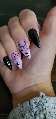 Almond Nails Goth Designs, Purple Almond Acrylic Nails Ideas, Dark Purple And Black Nail Designs, Goth Pastel Nails, Edgy Goth Nails, Love Potion Nails, Goth Style Nails, Colorful Goth Nails, Purple And Pink Nail Art