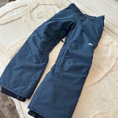 New Without Tags Quiksilver Snow Pants :: Blue :: Size Small :: 10 Never Used Blue Wide Leg Winter Pants, Blue Wide Leg Pants For Winter, Blue Winter Bottoms With Pockets, Winter Blue Bottoms With Pockets, Blue Full-length Winter Pants, Navy Pants With Pockets For Winter, Navy Bottoms With Pockets For Winter, Winter Navy Bottoms With Pockets, Pants Blue