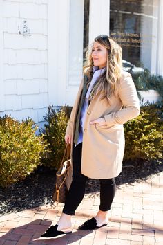 Menswear Fashion Inspired featured by top US fashion blog Coffee Beans and Bobby Pins; Image of a woman wearing J.Crew skinny jeans, J.Crew mules, Gap shirt, Nordstrom jacket and Louis Vuitton bag. Top Fashion Bloggers, Cold Coffee, Outfits Fall, Wardrobe Style