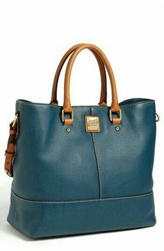 💜💜💜 Money Bags, Favorite Handbags, Handbag Heaven, Beautiful Handbags, Classic Wardrobe, Hand Bags, Beautiful Bags, Blueberries