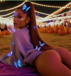 Ariana Grande hot girl, tenue sexy, fesses, idee coiffur femme , pull violet Ariana Grande Hottest Outfits, Ariana Grande Gyatt, Ariana Grande Purple Aesthetic, Ariana Grande Socks, Pull Violet, Bi Panic, Ariana Grande Fans, Ariana Grande Photos, Female Anatomy