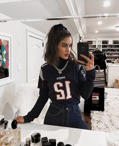 Sport Jersey Outfit Women, Jerseys Outfit, Sports Jersey Outfit, Womens Football Jersey, Super Bowl Outfit, Football Jersey Outfit, Go Pats, Football Game Outfit