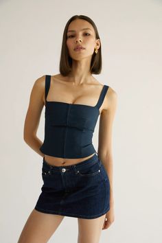 Minimal Bustier Navy | Orseund Iris Extra Small Size Clothes, Bustier Top Outfits, Rich Girl Style, Orseund Iris, Denim Tank Top, Top Bustier, Trending Fashion Outfits, Bustier Top, Spring Summer Outfits