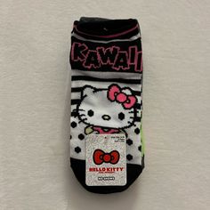 Hello Kitty And Friends No Show Socks Women Socks 5 Pairs Size: 4-10 Cute Black Stretch Socks, Cute Stretch Black Socks, Cute Black Non-slip Socks, Playful Black Non-slip Socks, Accessories Hello Kitty, Sanrio Accessories, Yellow Socks, Hello Kitty Friends, Hello Kitty And Friends