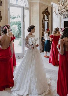 the bride and her bridal party are getting ready for their wedding ceremony at villa balbianno