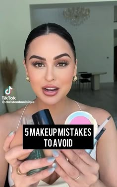 Common Makeup Mistakes, Beauty Mistakes, Makeup Fails, Apply Foundation, Makeup Inspired, Everyday Glam, Makeup Mistakes