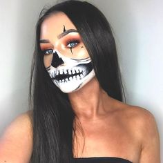 Face Drawing Halloween, Halloween Face Painting Ideas, Alien Halloween Makeup, Spooky Halloween Makeup, Halloween Face Painting, Halloween Makeup Hacks, Halloween Face Paint, Vampire Makeup Halloween, Face Painting Ideas