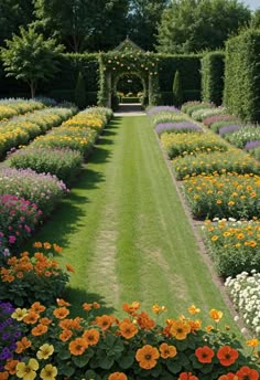 29 Stunning Aesthetic Gardens To Inspire Your Green Thumb Big Garden With Flowers, Maze Garden Aesthetic, Large Flower Gardens, Big Garden Aesthetic, Large Garden Ideas, Flower Maze, Aesthetic Gardens, Cornwall Garden, Giant Garden