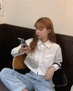 White Crop Shirt | Yuna - ITZY S Trendy Collared Shirt For Everyday, Trendy Solid Shirt For Everyday, Trendy Layering Shirt, Trendy Shirt For Spring Layering, White Crop Shirt, Black Beret, Kpop Shirts, Fashion Chingu, Yuna Itzy