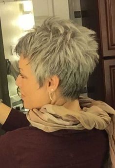 Gray Hair Cuts, Blonde Pixie Haircut, Sassy Hair, Haircut For Older Women, Cute Hairstyles For Short Hair, Short Haircut, Pixie Hairstyles