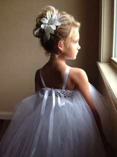 30 Super Cute Little Girl Hairstyles for Wedding | http://www.deerpearlflowers.com/super-cute-little-girl-hairstyles-for-wedding/ Girls Updo, Communion Hairstyles, Flower Girl Hairstyles, Bridesmaid Hair, The Window, Kids Hairstyles