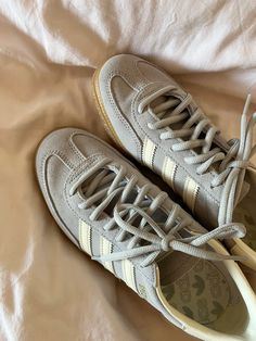 Shoe Wall, Adidas Spezial, Adidas Shoes, Cute Shoes, Style Icons, Cover Up, Adidas, Fashion Inspo