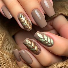 Fall Sage Nails, Sage And Brown Nails, Brown Nails With Leaves, Nails With Leaves Art Designs, Green And Brown Nail Designs, Fern Nails, Taupe Nails Designs, Sage Green And Terracotta, Minimalist T Shirt