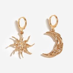 Add a bit of celestial sparkle to your ensemble with these Sun & Moon Magic Earrings! These mismatched earrings feature a crescent moon and a radiant sun, bringing a unique look to any outfit ✨ Magic Earrings, Sun And Moon Earrings, Asymmetric Earrings, Magical Design, Hollow Earrings, Artsy Outfit, Black Earrings Dangle, Alloy Earrings, Mismatched Earrings