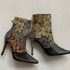 Sergio Todzi Brocade Boots Size 36 Usa 6 Gold Flower Bootie Shoe Mesh Club Night Beautiful Boots I Think It Runs Half Size Smaller. Great For A 5.5 Fitted Fabric High Heels, Fitted Multicolor Boots With Pointed Toe, Fitted Multicolor Pointed Toe Boots, Fabric High Heels, Vintage Ankle-high Fitted Heels, Vintage Fitted Ankle-high Heels, Fitted Ankle-high Vintage Heels, Vintage Party Boots For Spring, Vintage Spring Party Boots