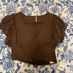 Brown Puffy Sleeved Free People Top Nwt Brown V-neck Top For Brunch, Brown Short Sleeve Crop Top For Fall, Chic Brown Crop Top For Spring, Brown Cotton Top For Brunch, Brown Cotton Tops For Brunch, Brown Short Sleeve Crop Top For Spring, Spring Brown Short Sleeve Crop Top, Trendy Brown Tops For Brunch, Brown V-neck Crop Top For Spring