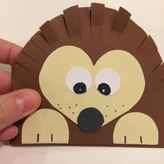 Simple Valentine’s Card 💕Hedgehog 🦔 #hedgehog #valentineday #valentinesgift #ceaft Dog Arts And Crafts, Hedgehog Craft, Christmas Crafts For Kids To Make, Paper Magic, Dog Crafts, Autumn Crafts, School Art Projects, Simple Valentine, Childrens Crafts