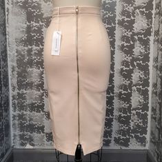 Very Sexy Bodycon Pencil Skirt In A Thick Light Pink Knit. Has Back Metal Separating Zipper Closure Which Can Be Zipped From Either Direction, So You Can Unzip It From The Bottom For A Peekaboo Effect. Zipper Is Sturdy And Will Not Keep Unzipping. Never Worn, Still With Tags. Cheap Lined Pink Pencil Skirt, Chic Pink Lined Pencil Skirt, Pink Knee-length Pencil Skirt For Party, Elegant Pink Knee-length Pencil Skirt, Pink Lined Knee-length Pencil Skirt, White Leather Skirt, Pink Pencil Skirt, Bodycon Pencil Skirt, Floral Pencil Skirt