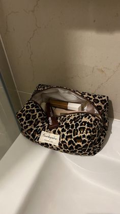 Leopard Aesthetic, Luxury Wishlist, Cheetah Bag, Toilet Bag, Leopard Print Bag, Jaguar Print, Make Up Bags, Leopard Bag, Leopard Prints