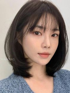 Hairstyles Ulzzang, Korean Pixie, Pop Hairstyles, Block Haircut, Korean Bob, Korean Perm, Bangs Undercut, Haircut Layered, Shaggy Cut