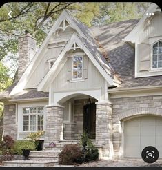 Casa Exterior, Custom Home Designs, House Paint Exterior, Building Exterior, Cottage Design, Dream House Exterior, Stone House, House Goals