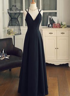 Material:Chiffon,Silhouette:A-lineColor:Black,Hemline:FloorLength,Back Details:Lace-up Black Long Prom Dresses, Chiffon Formal Dress, Jr Prom, Junior Prom Dresses, Graduation Dresses, Women's Outfits, Fashion Guide, Long Prom Dresses, Black Party