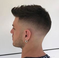 Low Fade Haircut Men's, Temp Fade Haircut, Balding Mens Hairstyles, Trendy Mens Hairstyles, Straightening Curly Hair, Summer Cut, Mens Hairstyles Thick Hair, Low Fade