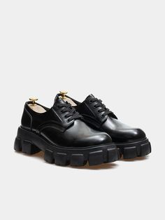 Composition : natural cowhideCountry of Origin : Republic of Korea Hype Shoes, Derby Shoes, Shoes Black, Black Shoes, Shoe Laces, Derby, Men's Shoes, Oxford, Composition