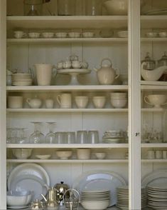 Stand Alone Tub, Butler’s Pantry, Neutral Bedrooms, Nancy Meyers, Shelf Styling, Kitchen Remodel Idea, Kitchen Shelves, Beautiful Kitchens, Space Design