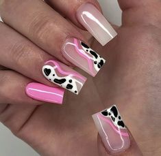 Pink And Cow Nails, Pink Checkered Nail Designs, Farm Nails Designs, Pink Cowprint Nails, Pink Western Nails, Country Acrylic Nails, Cowboy Nails, Nail Art Designs For Beginners, Nail 2023