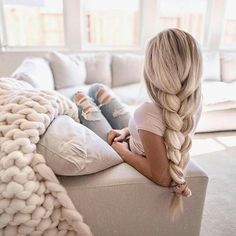 Hair 2018, Hairstyles Over 50, Braided Hairstyles Easy, Dream Hair, Blonde Hair Color, Hair Videos, Medium Length Hair Styles, Medium Hair Styles