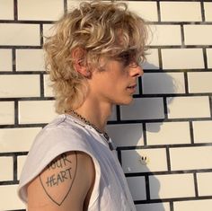 will solace | riordanverse | percy jackson and the olympians | heroes of olympus | pjo & hoo Trans Men Haircut, Blonde Hair Male, Gauge Burek, Wolf Cuts, Face Male, Wolf Haircut, Mullet Haircut