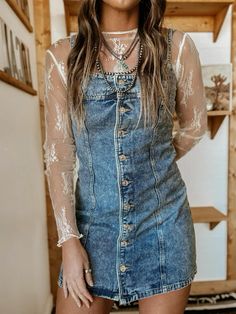 Denim Western Dress, Nashville Style Outfits, Curvy Casual Outfits, Western Apparel, Vegas Outfit, Nashville Outfits, Western Outfit, Western Style Outfits, Stylish Maternity Outfits