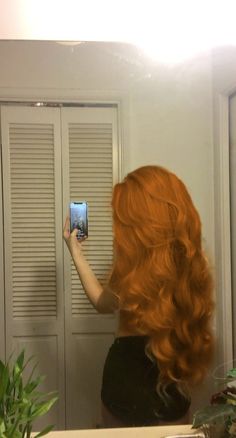 Bright Natural Red Hair, Long Curly Red Hair Aesthetic, Long Curly Orange Hair, Ginger Hair Inspo Color, Long Ginger Hair Aesthetic, Winter Ginger Hair, Curly Ginger Hair Aesthetic, Ginger Hair Outfits Style, Long Red Hair Aesthetic