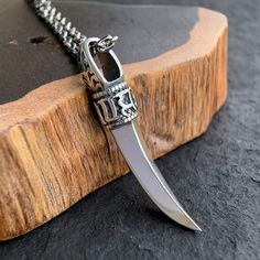 Men's Sterling Silver Wolf Tooth Pendant Necklace Wolf Teeth, Large Pendant Necklace, Silver Wolf, Style Punk, Sterling Silver Mens, Types Of Metal, 925 Sterling Silver, Pendant Necklace, Chain