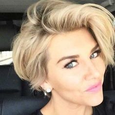 2016 Short Hair Cuts for Women.  Get your short hair fix with edgy and creative ways you can cut your mane. From pixie, to boy-cuts, 2016 offers plenty of ways you can take your hair from ordinary … Super Short Haircuts, Hair Fixing, Super Short Hair, Pixie Hair, Best Short Haircuts