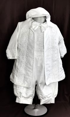 Baby Boy Christening Outfit, Ivory Color Blessing or Baptism Outfit, Boy Baptism Outfit, 6 Pieces, Traje Modelo Español Color Ivory Ivory Color comes with 5pieces Baby Boy Any Occasion Outfit size 1-6 It is perfect for Any Elegant Occasion, Parties in Gardens or in the beach, blessing or any special occasion Comes with: -Shirt -Jumper -Coat  -hat  -Bow Tie around Classic Formal Baptism Dress For Spring, Elegant Sets For First Communion In Summer, Elegant Summer Sets For First Communion, Elegant First Communion Sets For Summer, White Ceremony Sets For Spring, Classic White Baptism Dress For Ceremonies, Off White Baptism Dress For Summer, White Sets For Baptism In Spring, Classic White Ceremony Sets