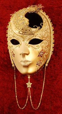 La Dogaressa Masquerade Mask | VIVO Masks Golden Mask, Golden Princess, Ceramic Mask, Painted Faces